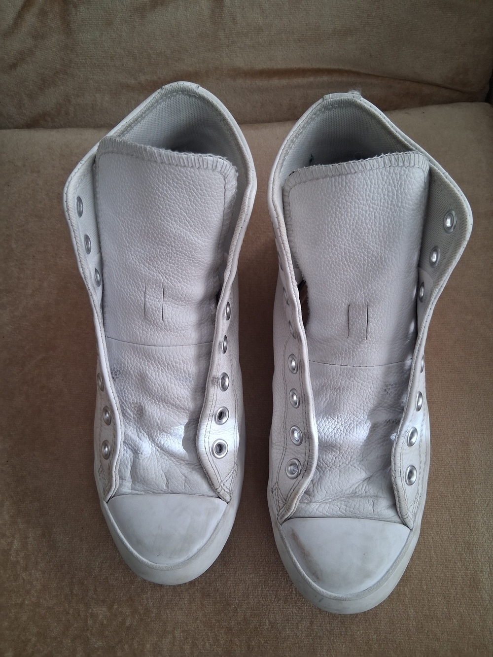 Women's Converse Sz 10